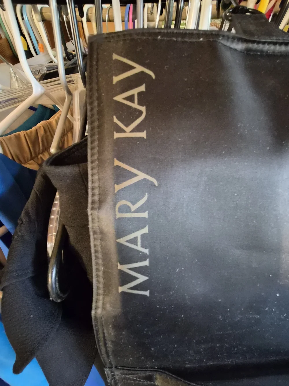 Mary Kay Pink Hanging Clear Pocket Organizer with Five Zippered Pockets